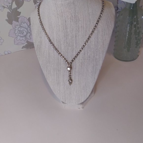 Add a touch of Vintage Glam! Clear Rhinestone, Silver ,Teardrop Necklace. - Picture 3 of 5